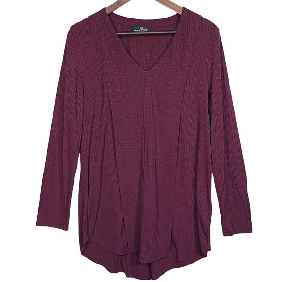 Suzanne Betro Tops - Suzanne Betro Shirt Top Women Size XL Purple‎ Hi-Low V Neck Long Sleeve Textured